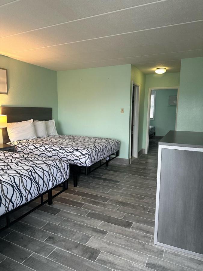 Royal Canadian Motel Wildwood Dış mekan fotoğraf