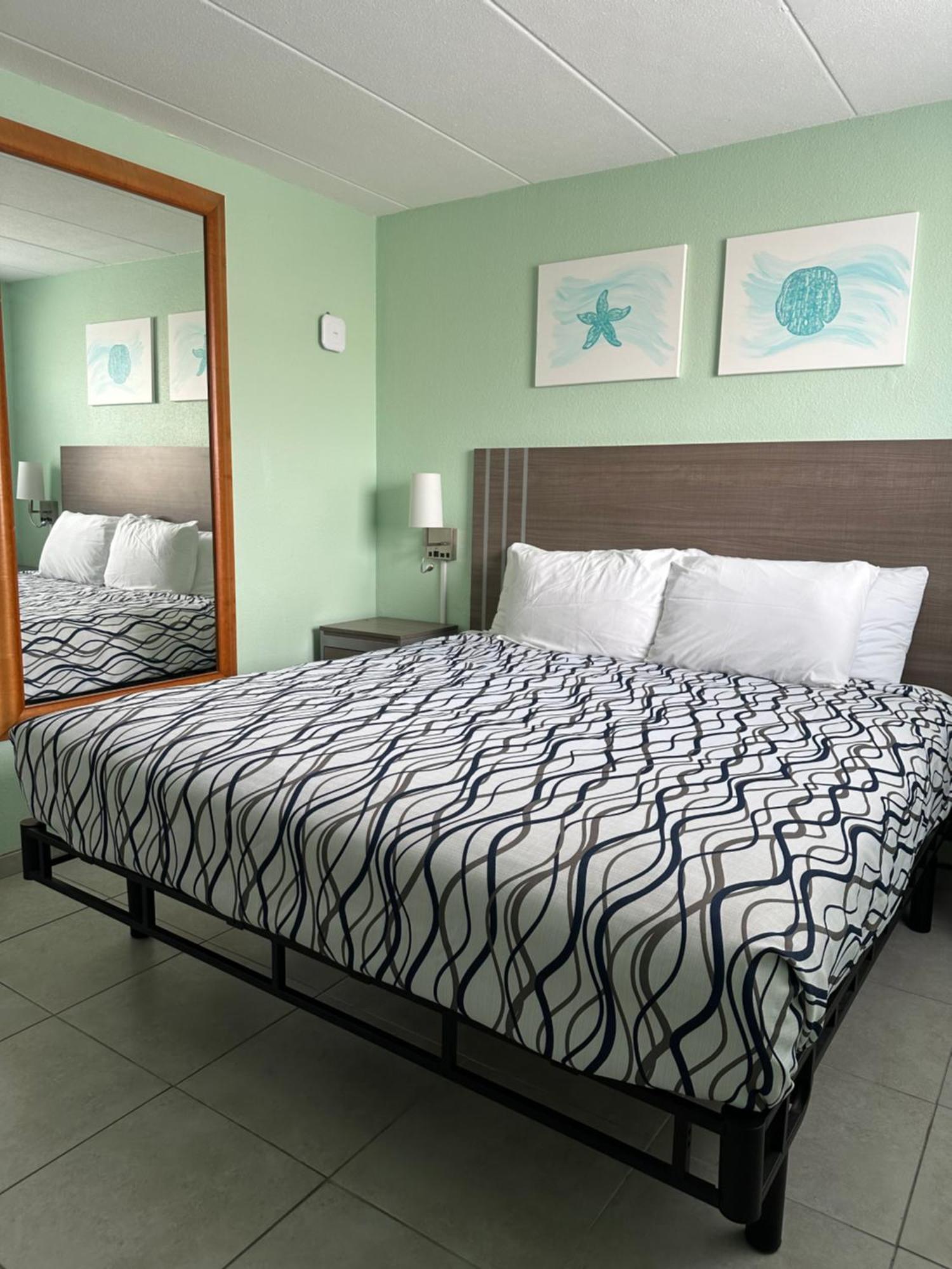 Royal Canadian Motel Wildwood Dış mekan fotoğraf